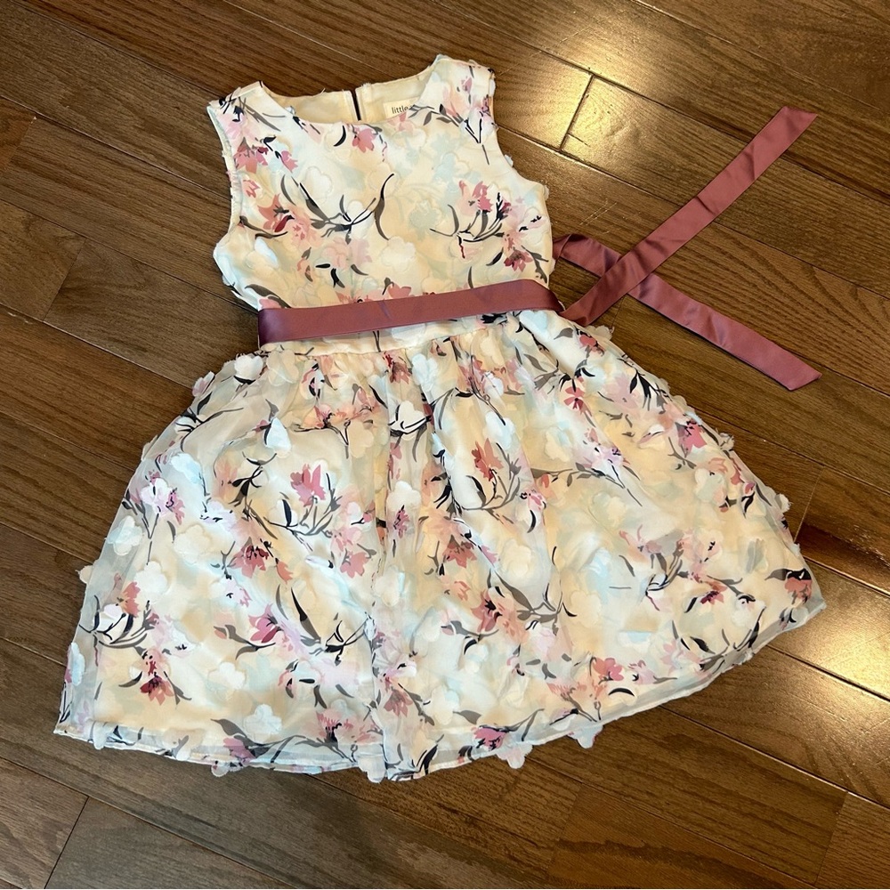 Girl’s Dress - Size 5 - floral appliqué with satin ribbon and zipper in the back
